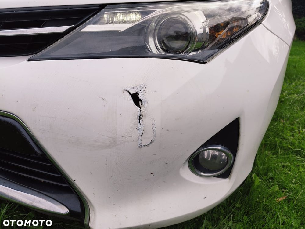 Toyota Auris 1.8 HSD Sol - 26