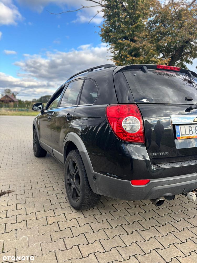 Chevrolet Captiva 2.4 LS 5os - 6