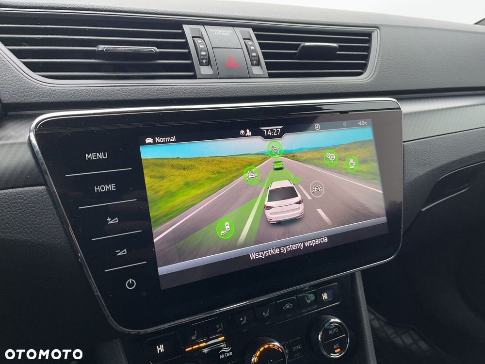 Skoda Superb 2.0 TDI SCR Sportline DSG - 28