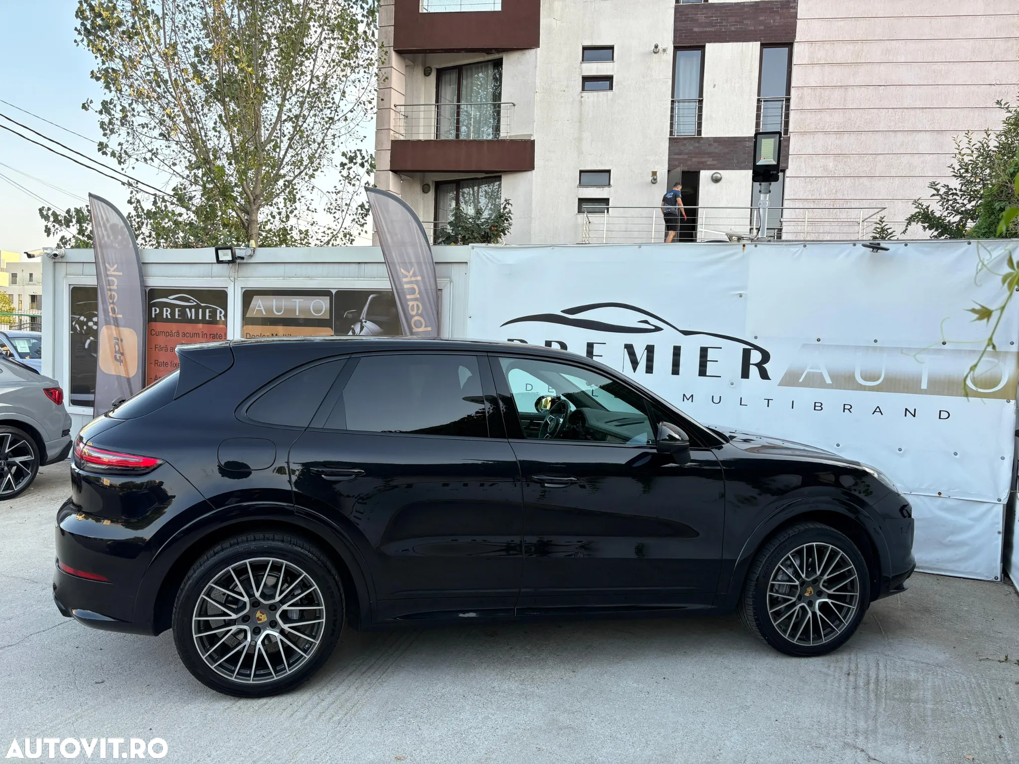 Porsche Cayenne Standard - 4