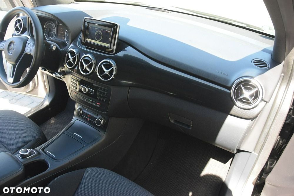 Mercedes-Benz Klasa B - 31