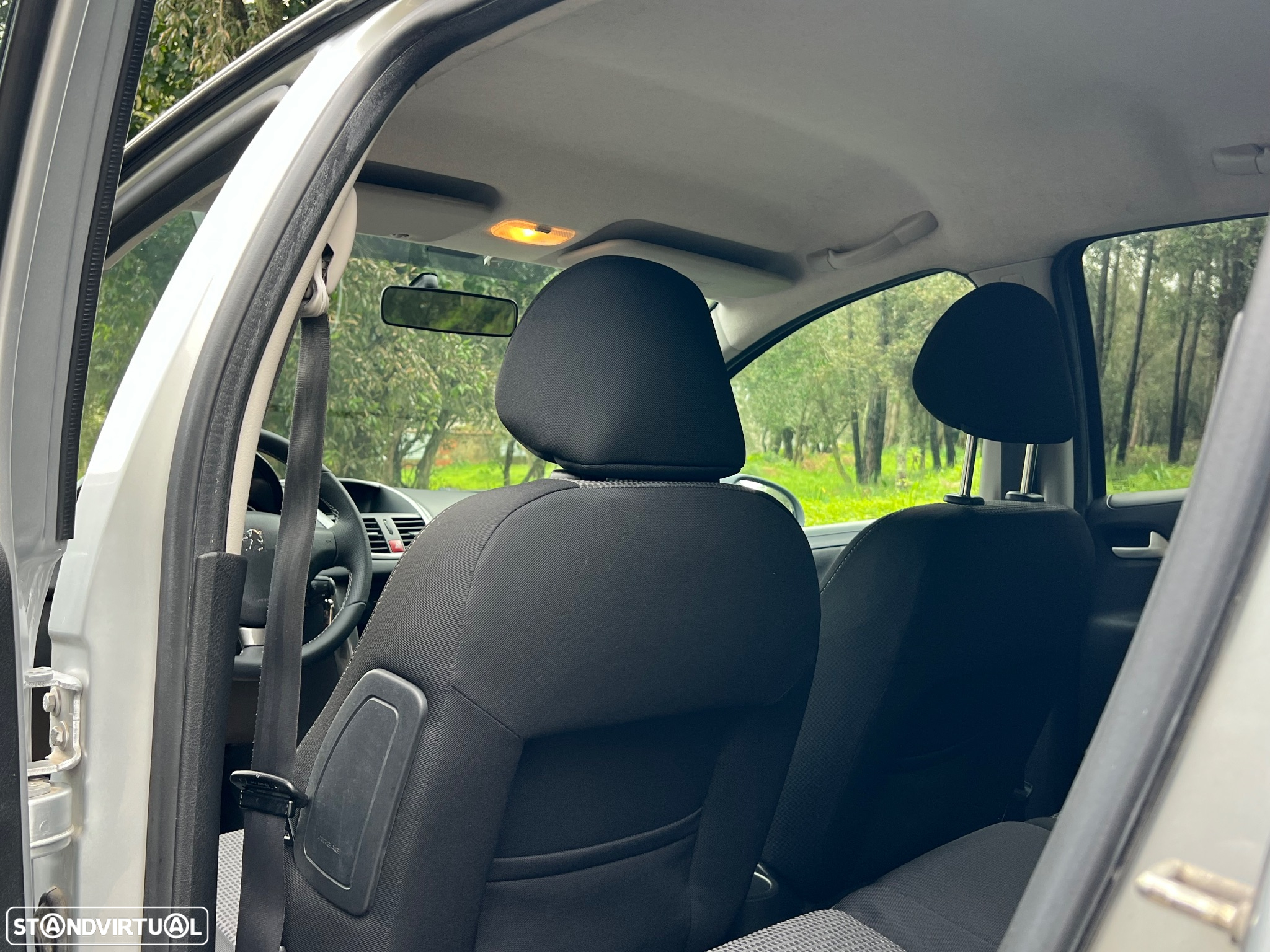 Peugeot 207 1.4 16V SE Sportium - 14