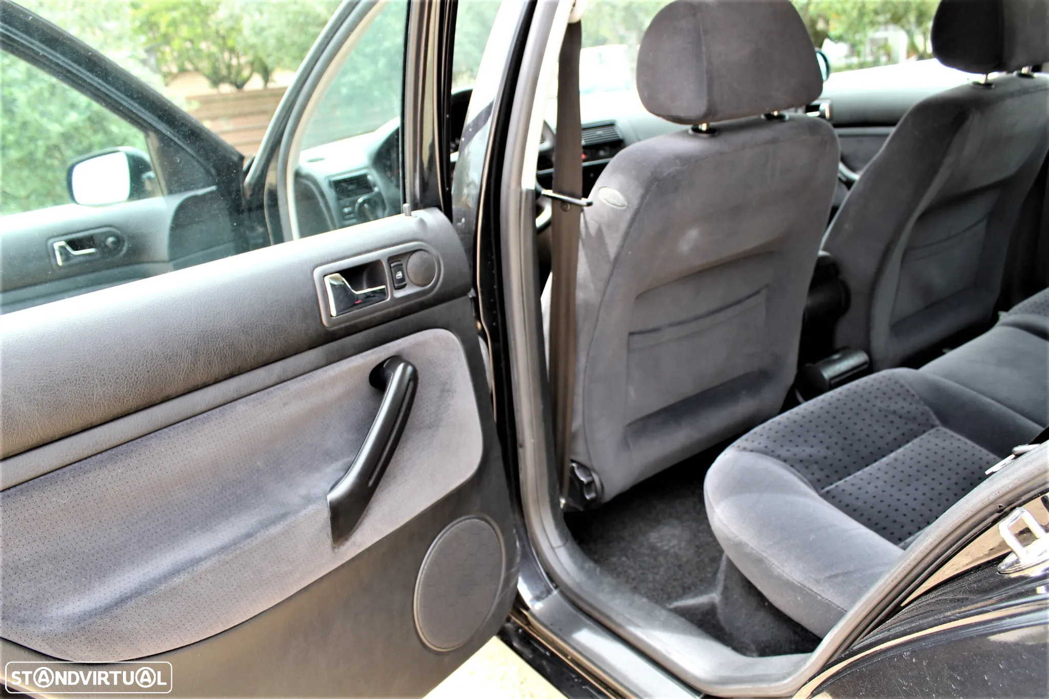 VW Golf 1.4i Confortline AC - 19