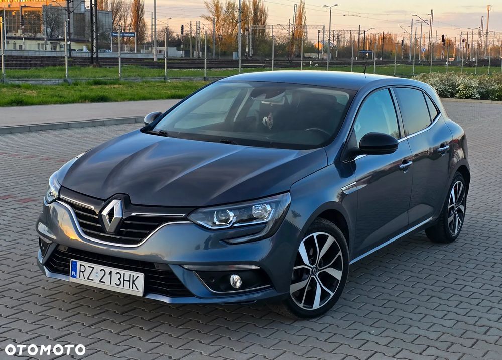 Renault Megane 1.5 Blue dCi R.S Line EDC - 4