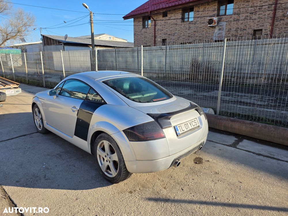 Audi TT 1.8 T quattro - 2