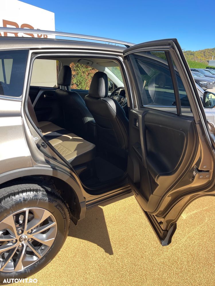 Toyota RAV4 2.5 VVT-i 4x2 Executive - 24