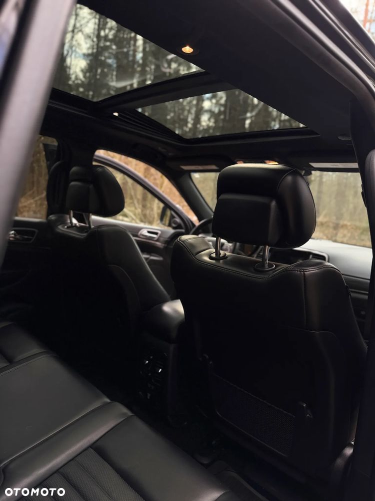 Jeep Grand Cherokee - 27