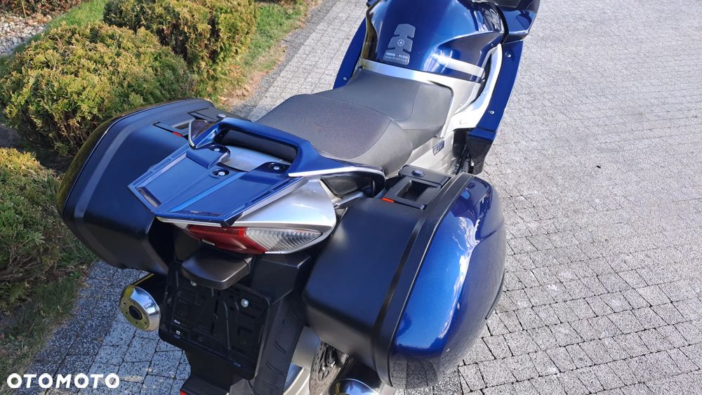 Yamaha FJR - 11
