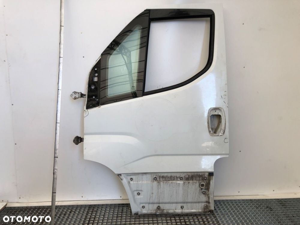 DRZWI LEWY PRZÓD  IVECO DAILY VI Autobus 2014 - 2022 50C16 115 kW [156 KM] olej napędowy 2019 - - 1