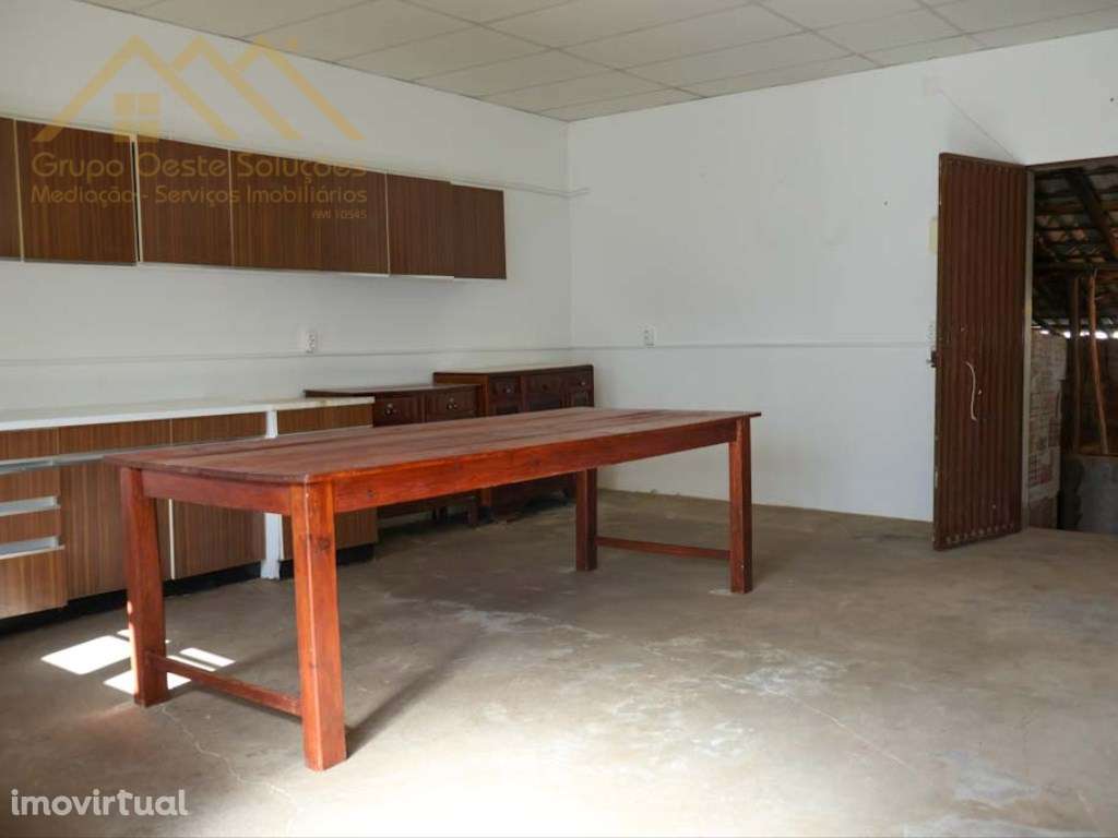 Moradia T2 para recuperar, Ramalhal - Grande imagem: 3/13