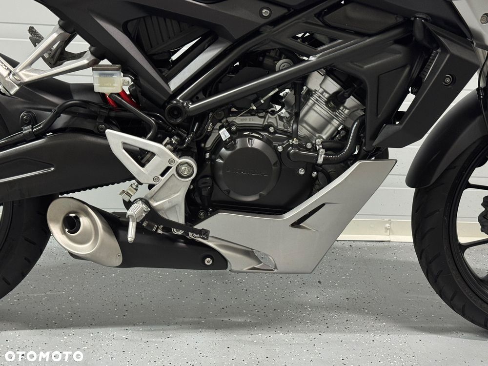 Honda CB - 8