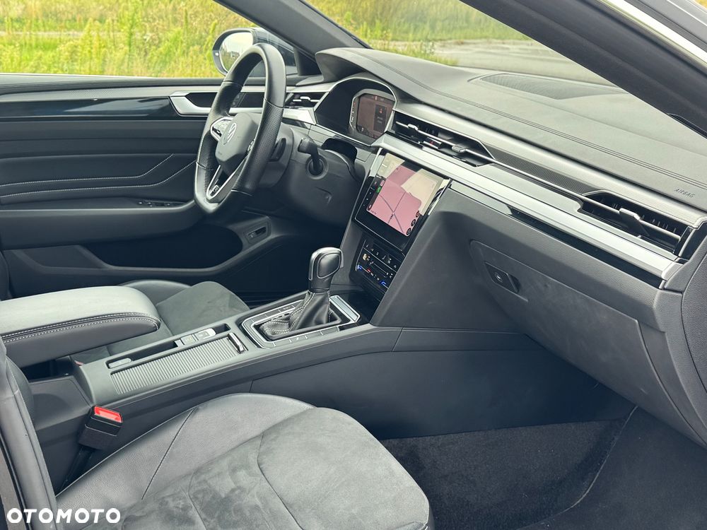 Volkswagen Arteon 2.0 TSI DSG R-Line - 25