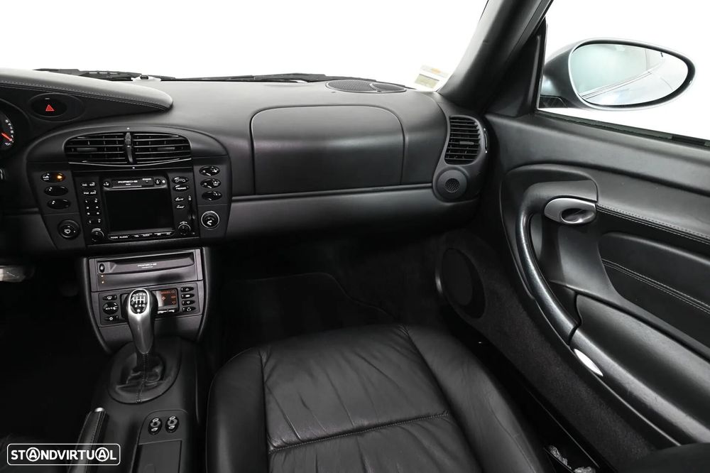 Porsche 911 (996) Carrera 4 Coupé - 20