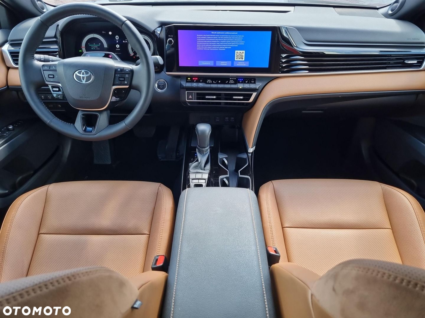 Toyota Camry - 3
