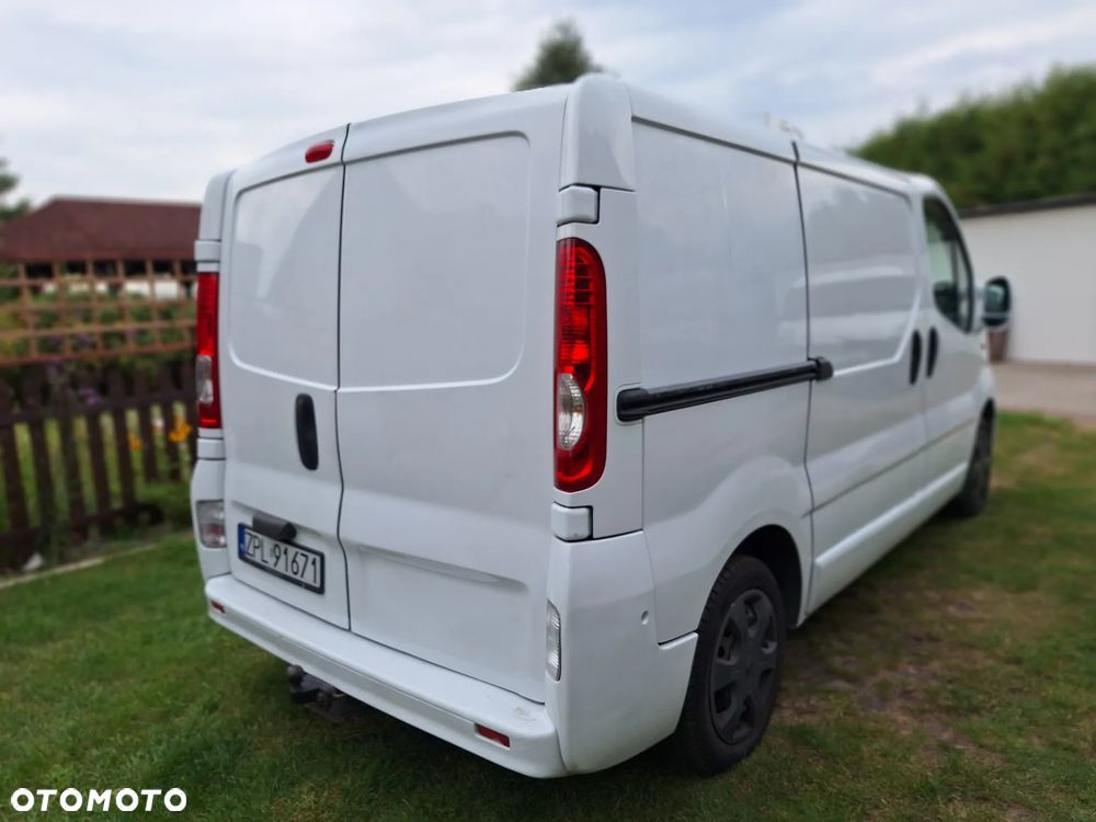 Renault Trafic - 13
