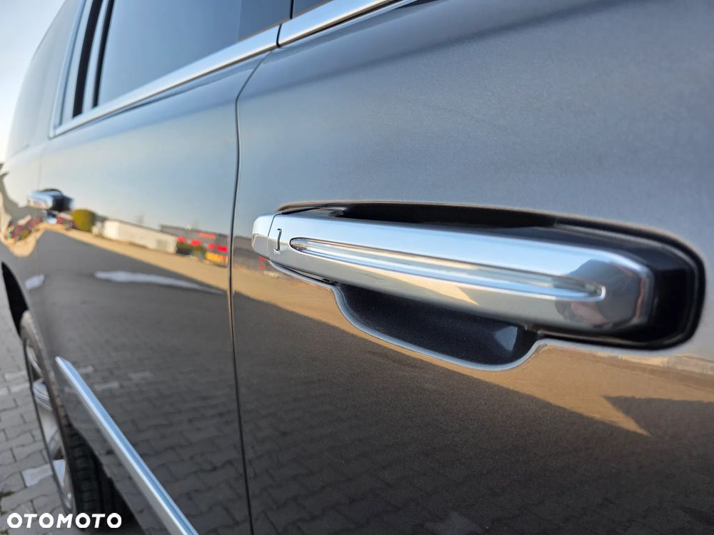 Cadillac Escalade ESV 6.2 V8 AWD AT Premium - 30