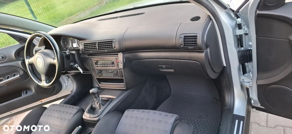 Volkswagen Passat - 15