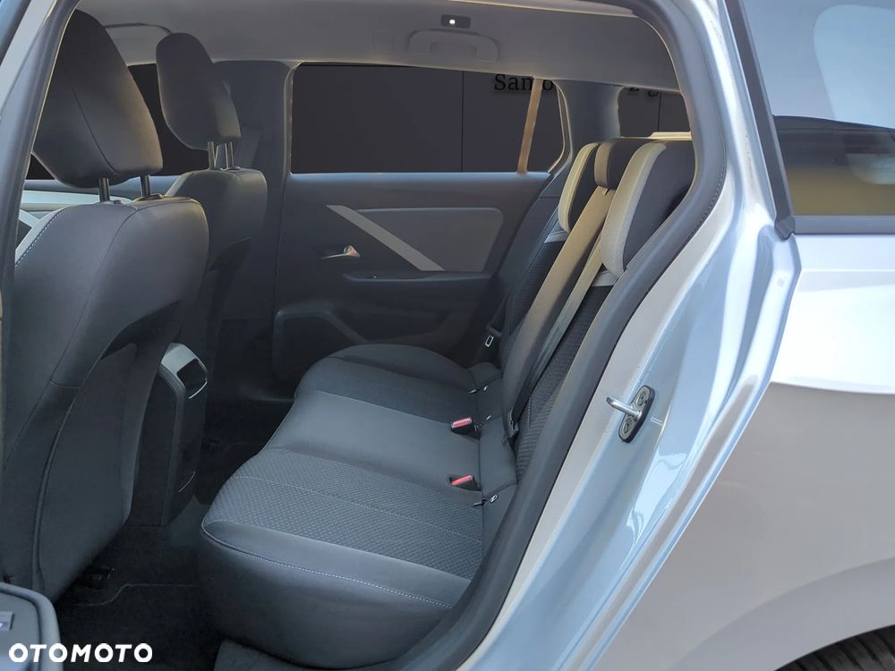 Opel Astra 1.2 T Elegance S&S - 21