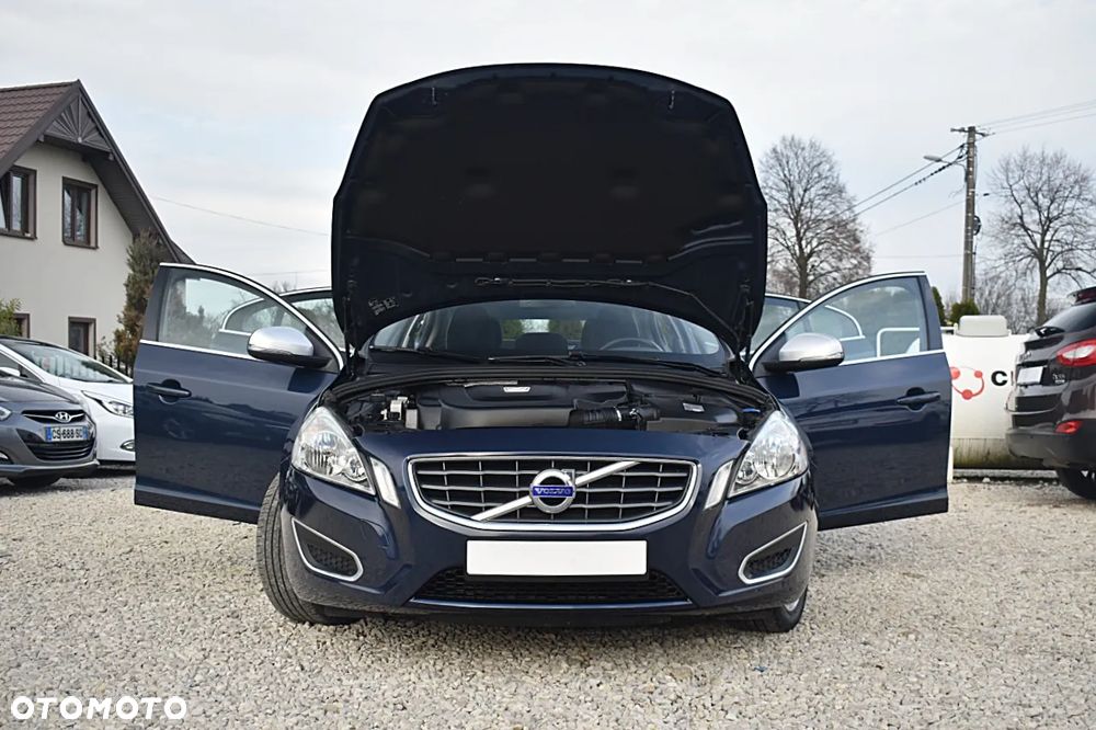 Volvo S60 D3 Momentum - 12