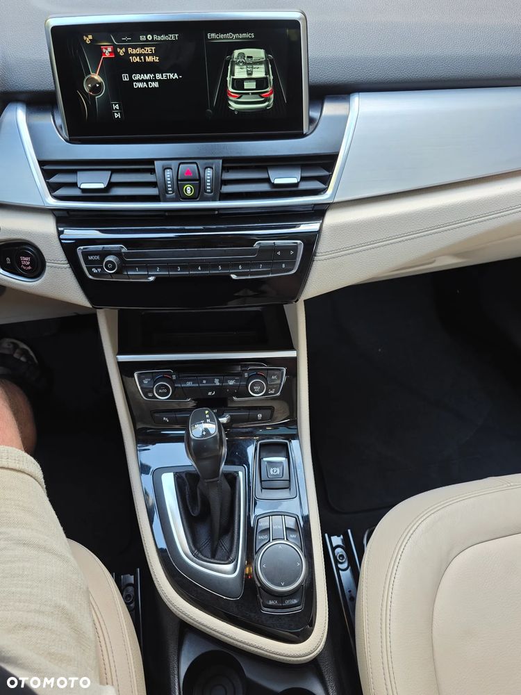 BMW Seria 2 220i Luxury Line - 29
