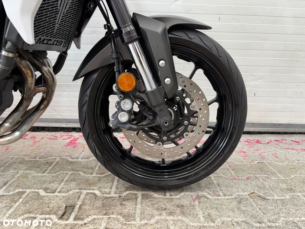 Yamaha MT - 20