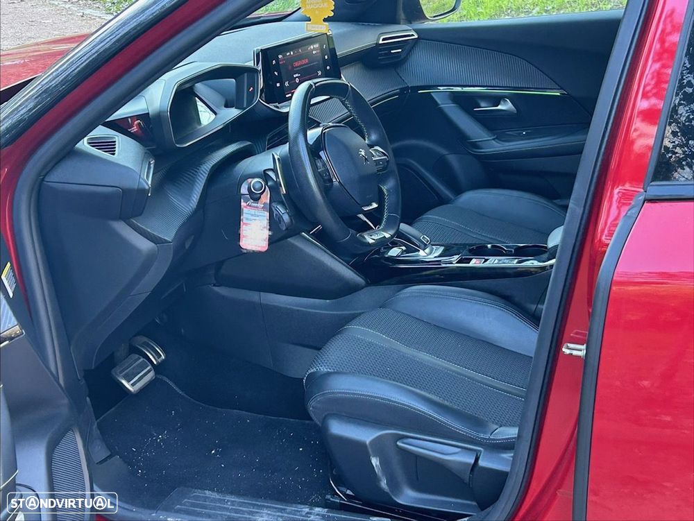 Peugeot 2008 1.5 BlueHDi GT EAT8 - 6