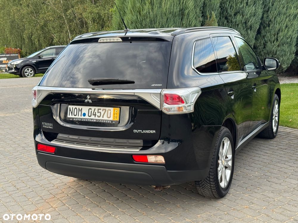 Mitsubishi Outlander - 9