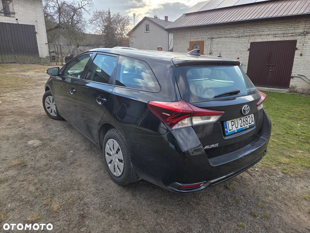 Toyota Auris 1.6 Selection - 3