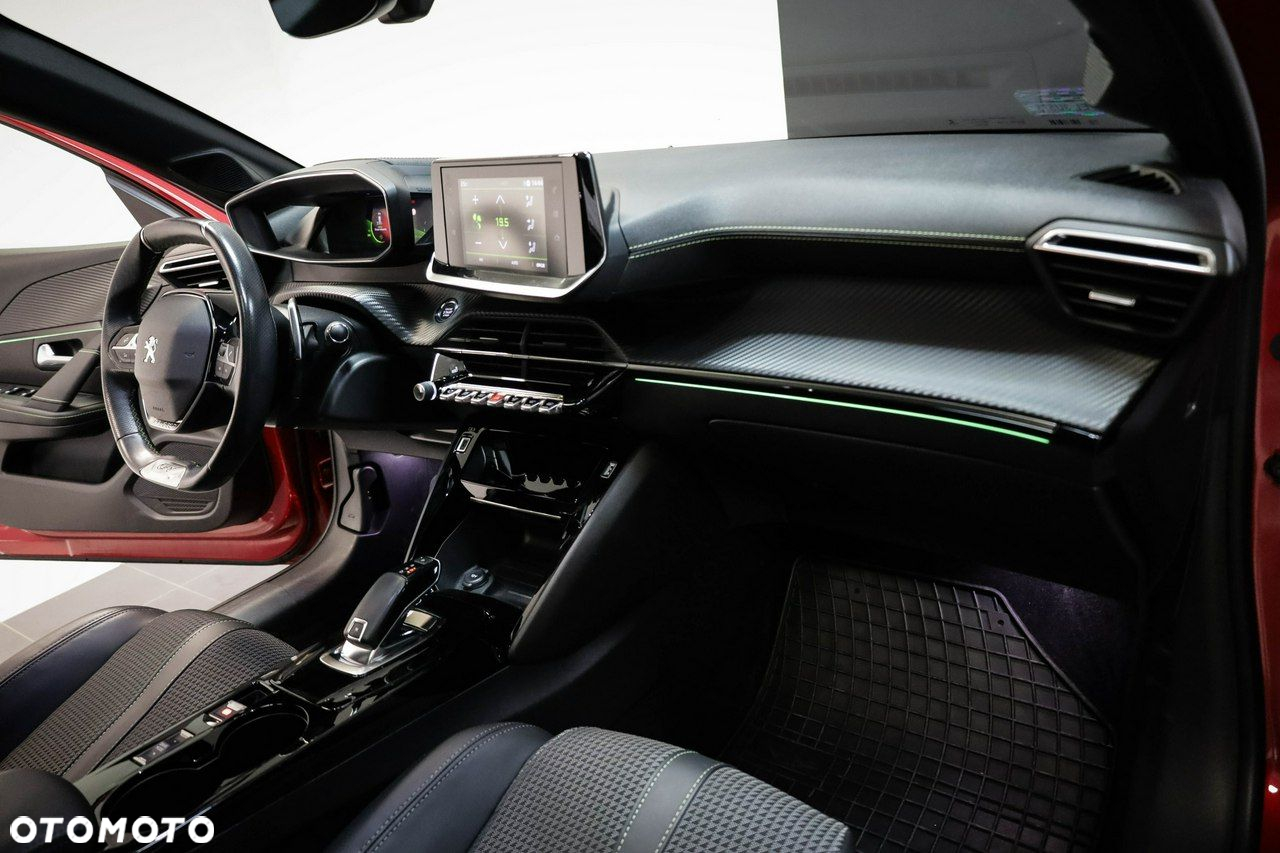 Peugeot 208 - 21