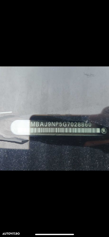 Skoda Superb 2.0 TDI DSG L&K - 14