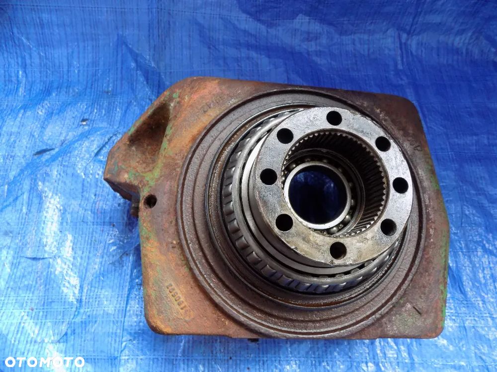 zwrotnica lewa lh APL2035 940509b john deere 6300 6100 6200 6400 - 1