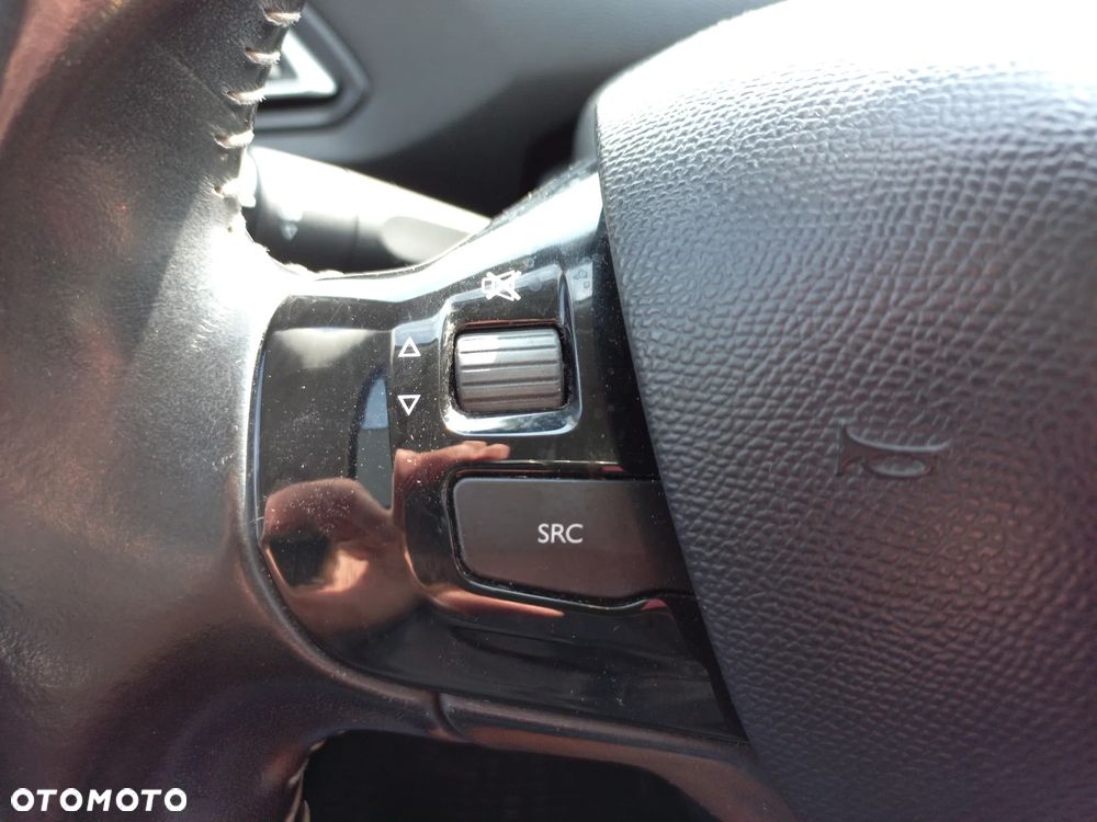 Peugeot 308 1.6 BlueHDi Allure S&S - 19