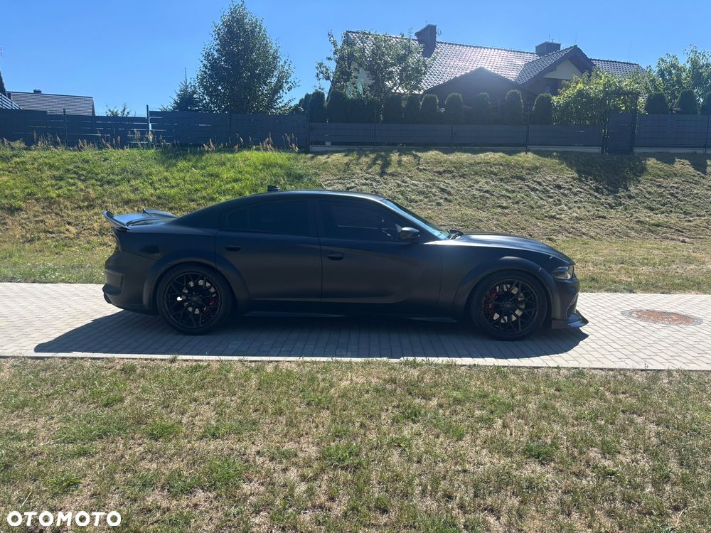 Dodge Charger 6.4 Scat Pack Widebody - 10
