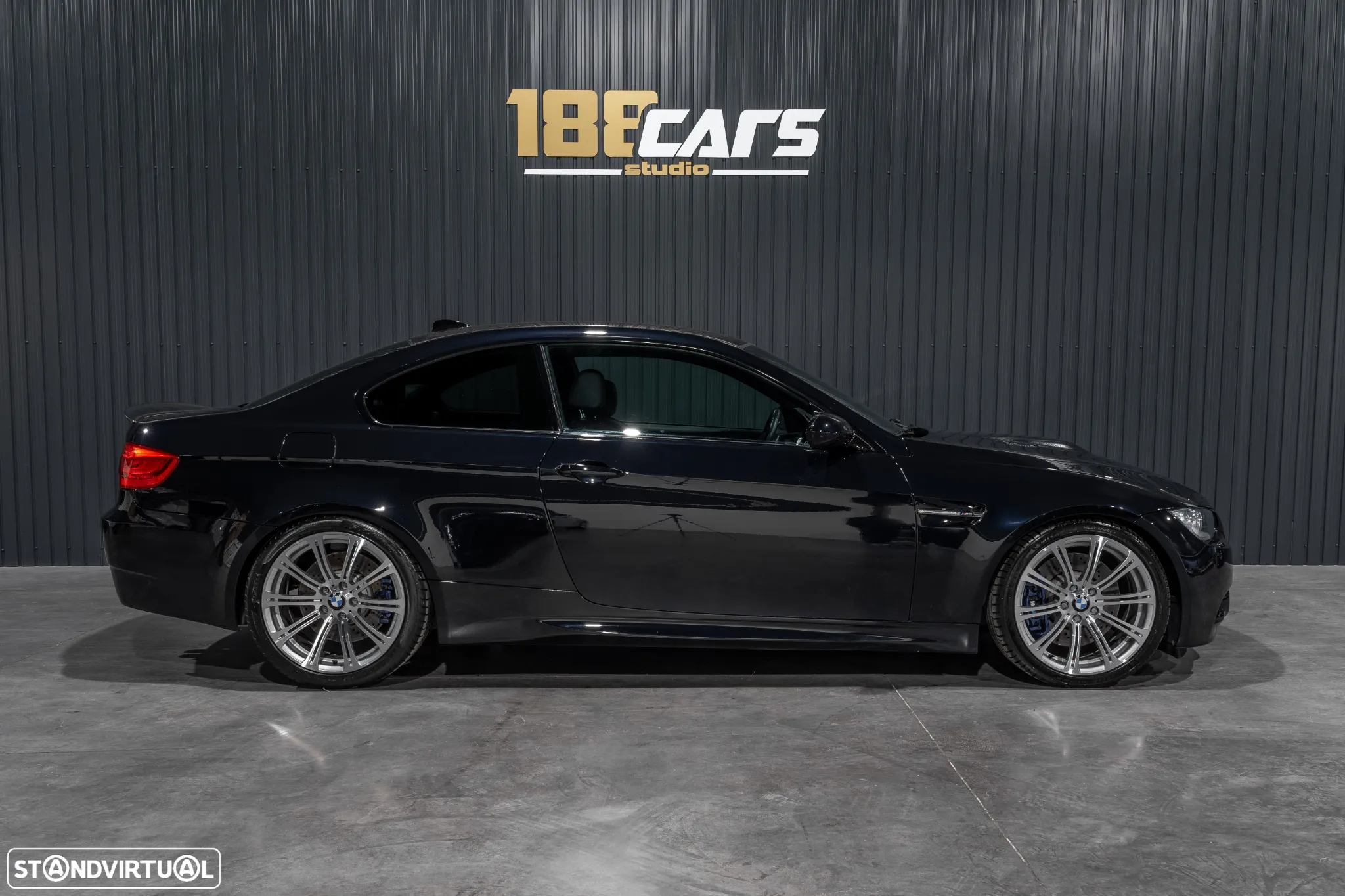 BMW M3 Auto - 44