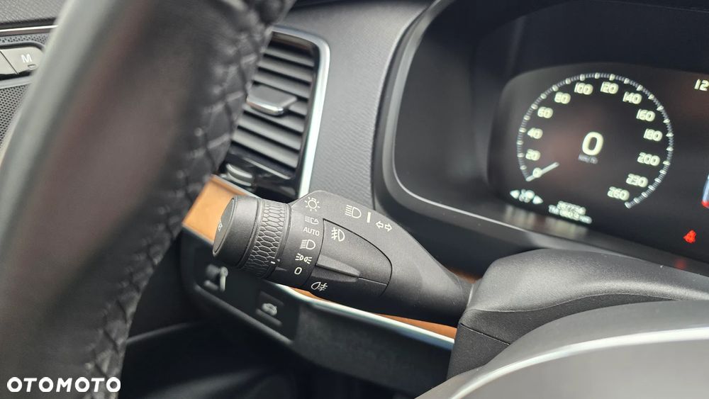 Volvo XC 90 D5 AWD Geartronic Inscription - 28