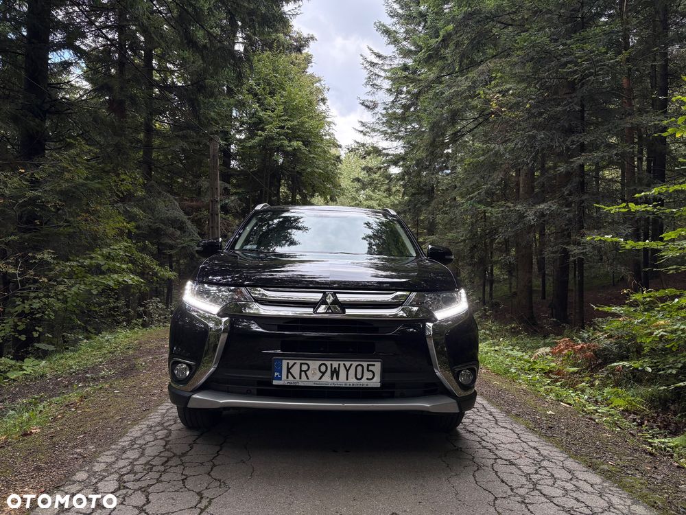 Mitsubishi Outlander 2.0 Instyle + 4WD CVT - 2
