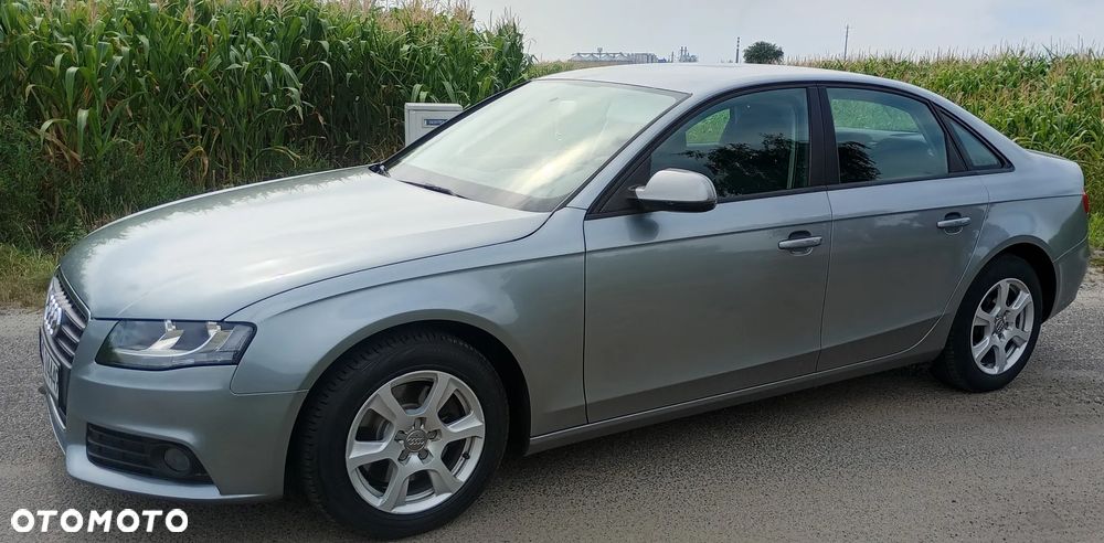 Audi A4 Limousine - 18