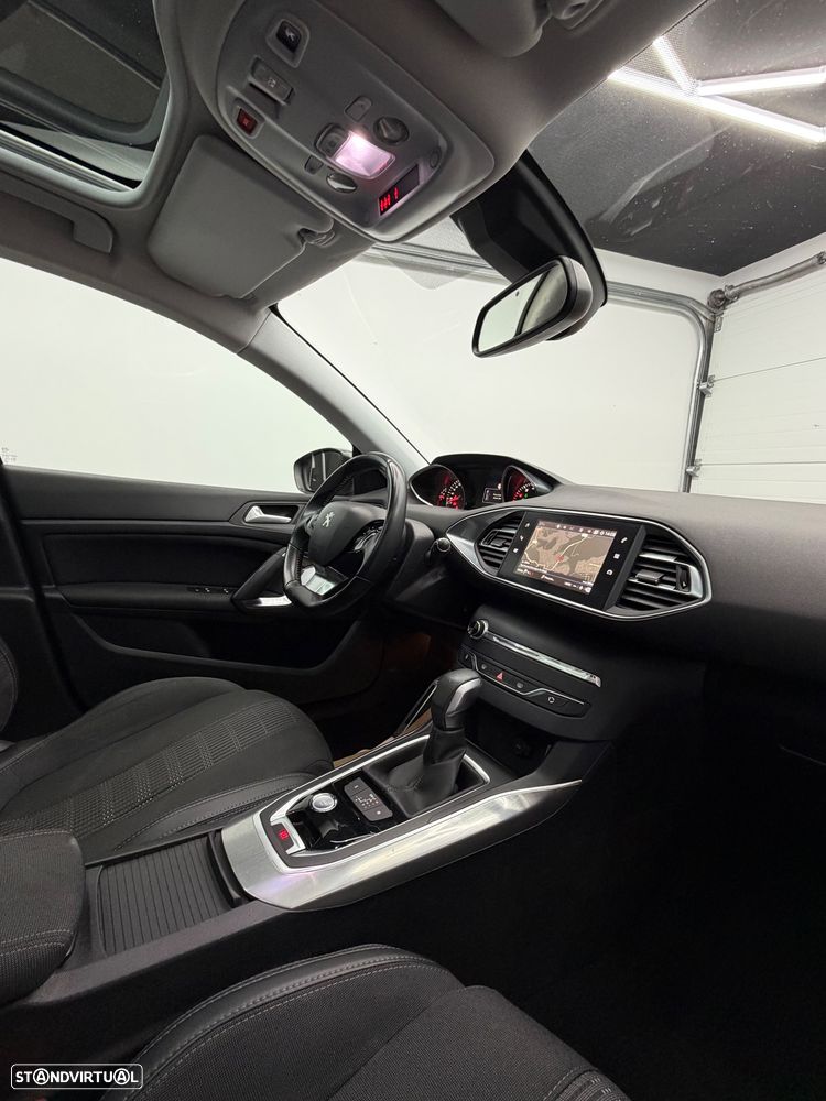 Peugeot 308 1.2 PureTech Allure Full LED EAT8 - 16