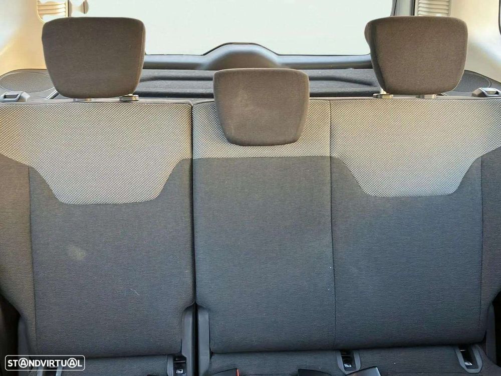 Ford Tourneo Courier 1.0 EcoBoost Ambiente - 16