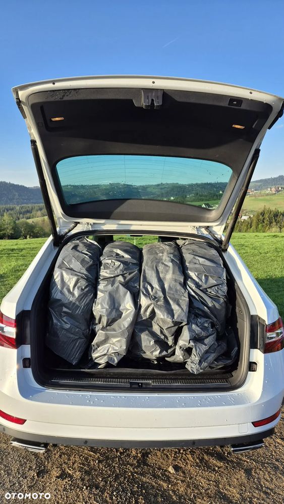 Skoda Superb 2.0 TSI 4x4 L&K DSG - 12