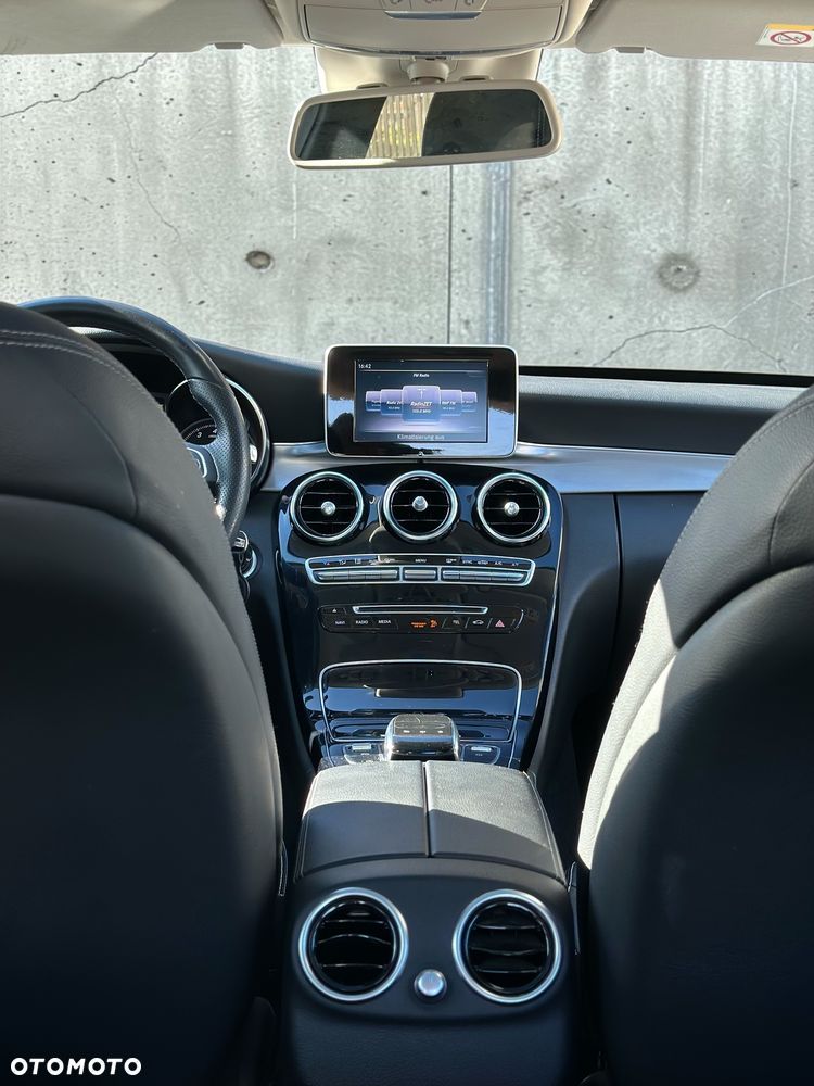 Mercedes-Benz Klasa C 200 9G-TRONIC Avantgarde - 32