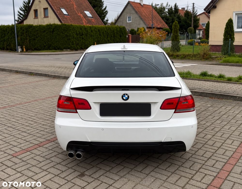BMW Seria 3 320i - 10