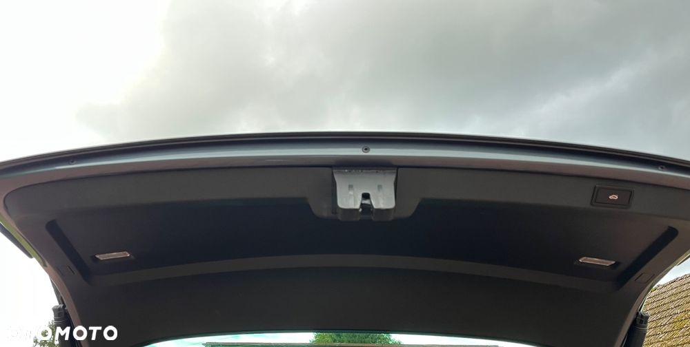 Skoda Superb 2.0 TDI DSG Ambition - 23