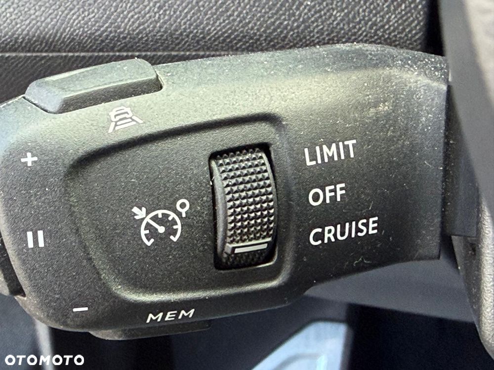 Peugeot 5008 PureTech 180 EAT8 Stop & Start GT Pack - 34