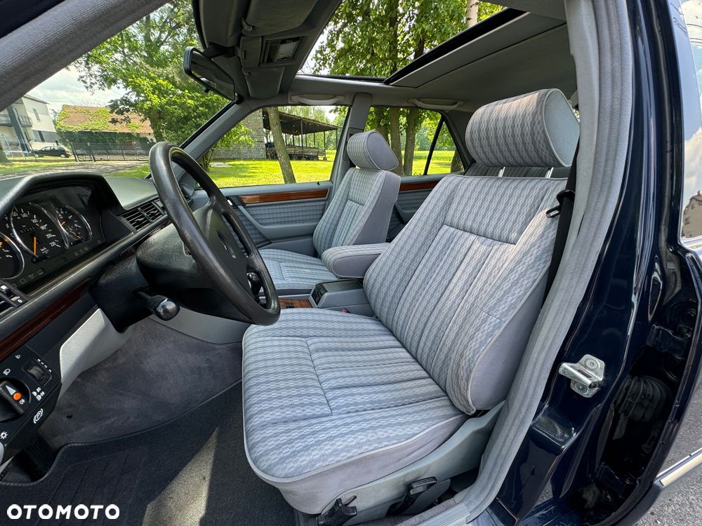 Mercedes-Benz W124 (1984-1993) - 19