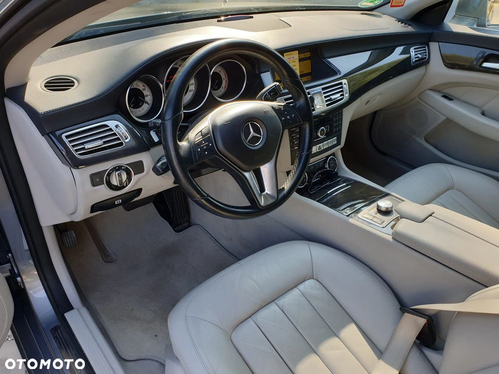 Mercedes-Benz CLS 350 d 4Matic 9G-TRONIC - 11