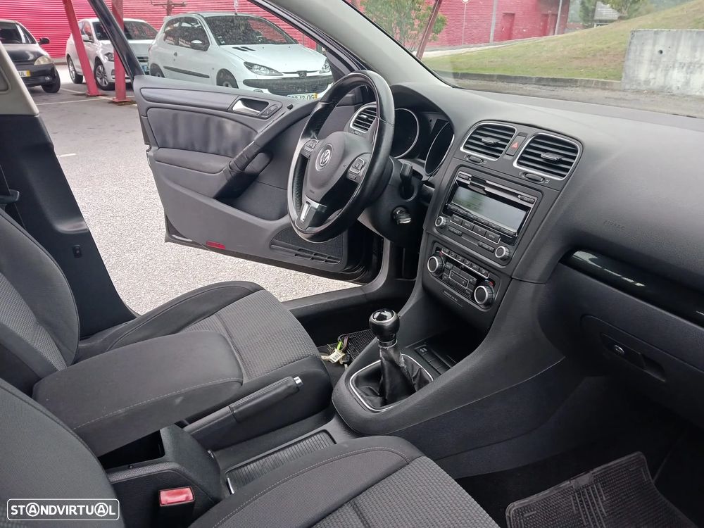 VW Golf 2.0 TDi Confortline - 10