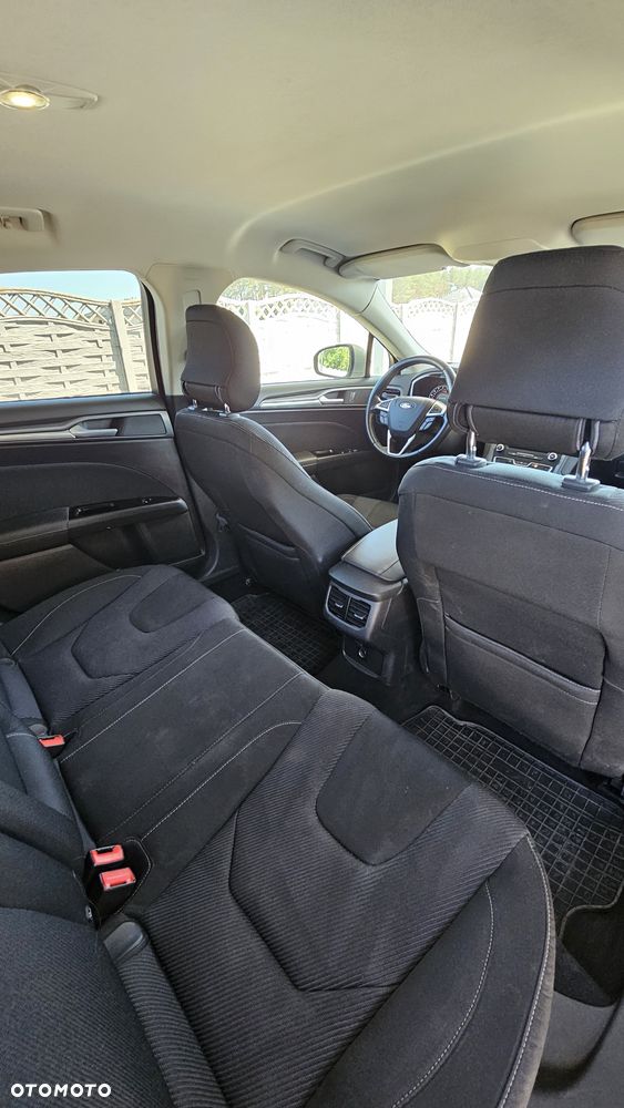 Ford Mondeo 2.0 TDCi Titanium PowerShift - 11