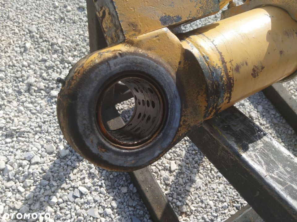 Siłownik Liebherr A R 916 922 317 924 313 [D-142 S-70 T-70] - 5