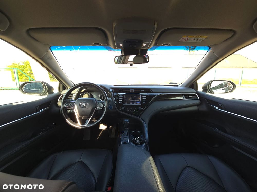 Toyota Camry 2.5 Hybrid Comfort CVT - 34